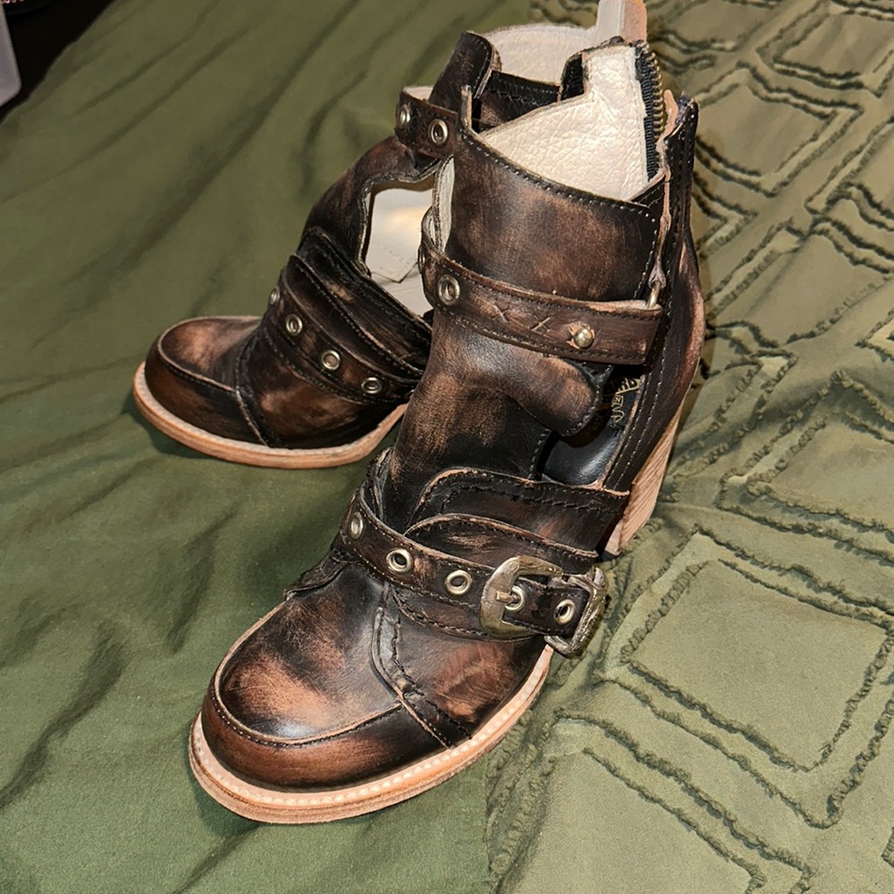 Discontinued Freebird Sonoma Booties